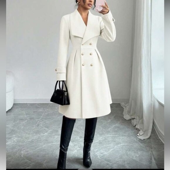 Elegant White Double-Breasted Pleated Overcoat